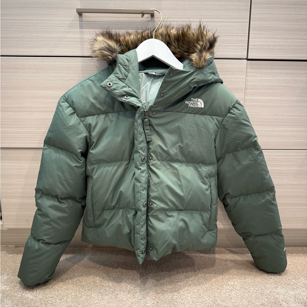 The North Face girls puffer euc